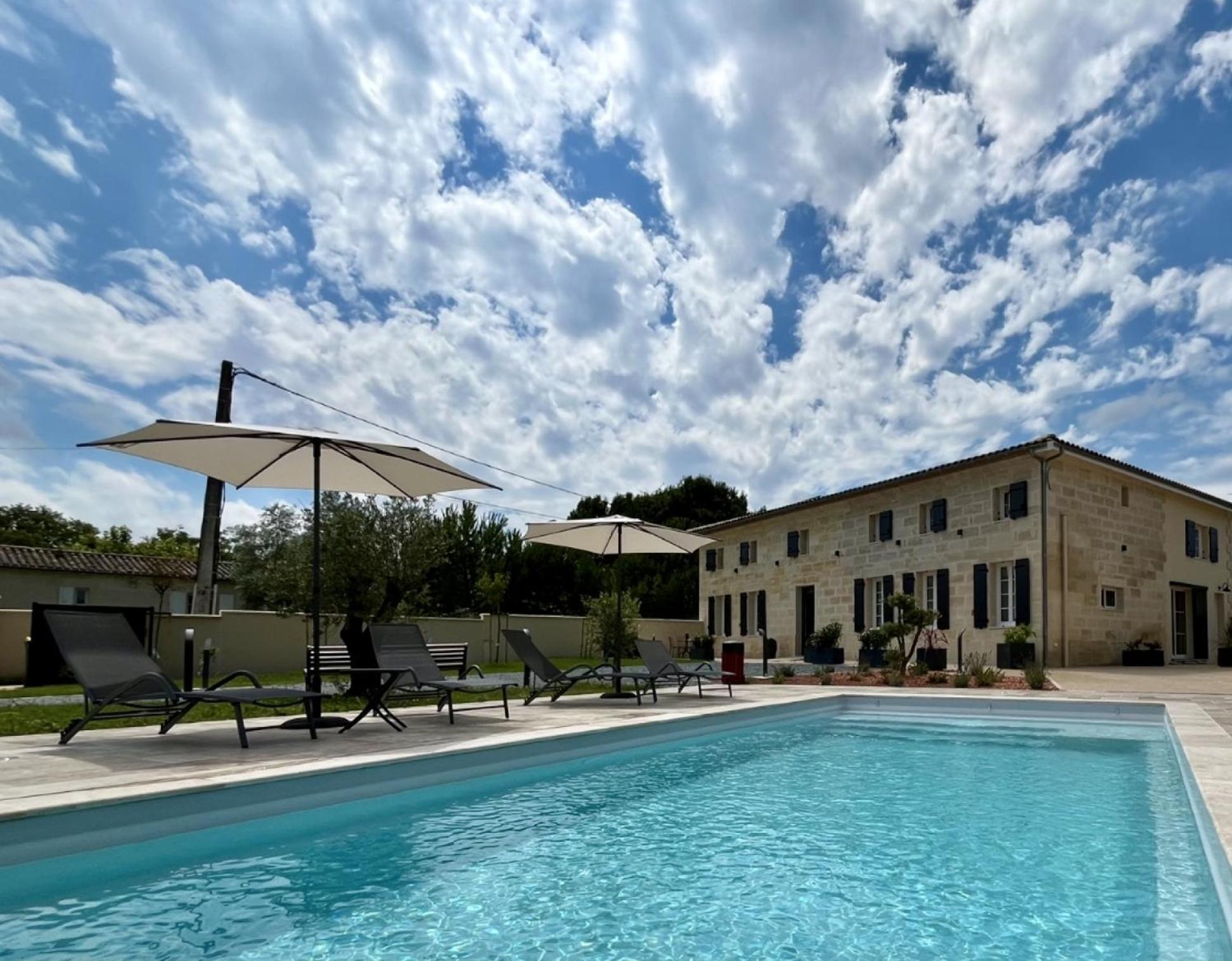 Dynastie - Le Repaire De Maltus "Gites & Spa" Lussac  Buitenkant foto